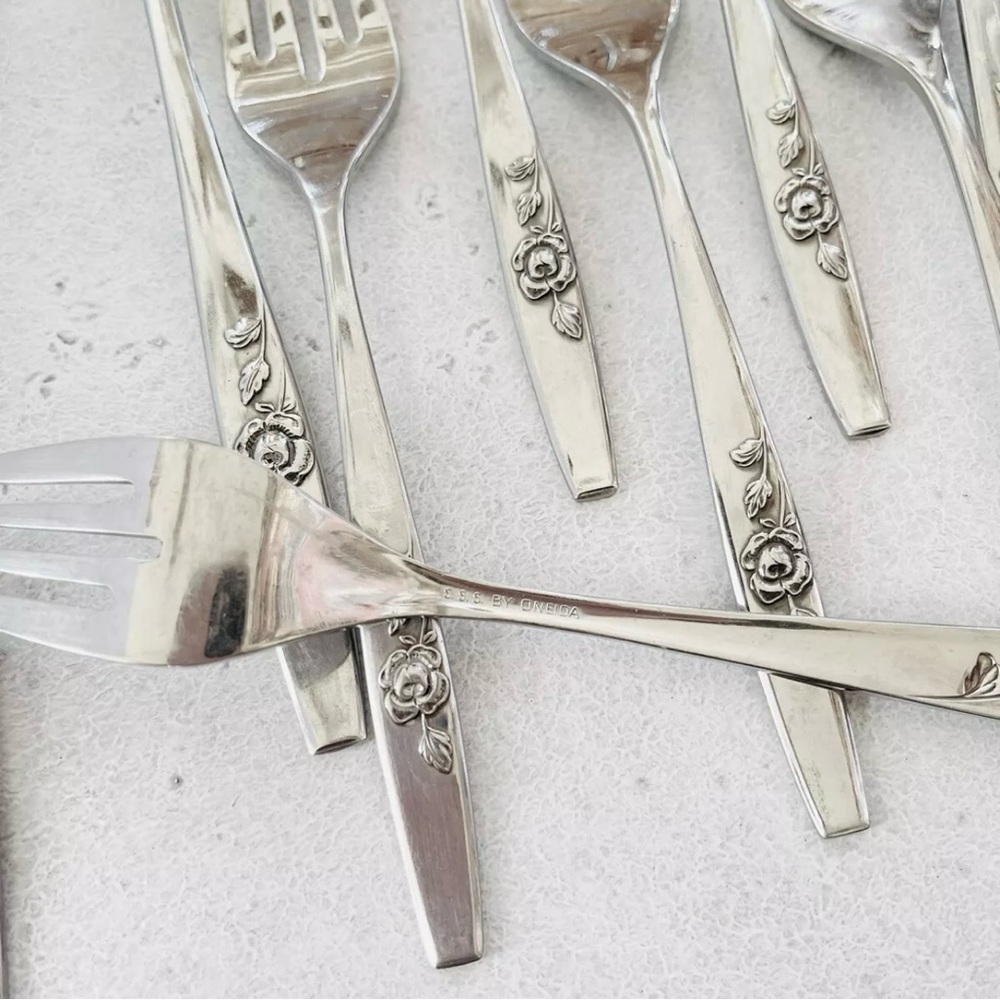 37 Pc. Oneida SSS stainless flatware OUR ROSE Lot Forks Knives Spoons - Picture 7 of 7